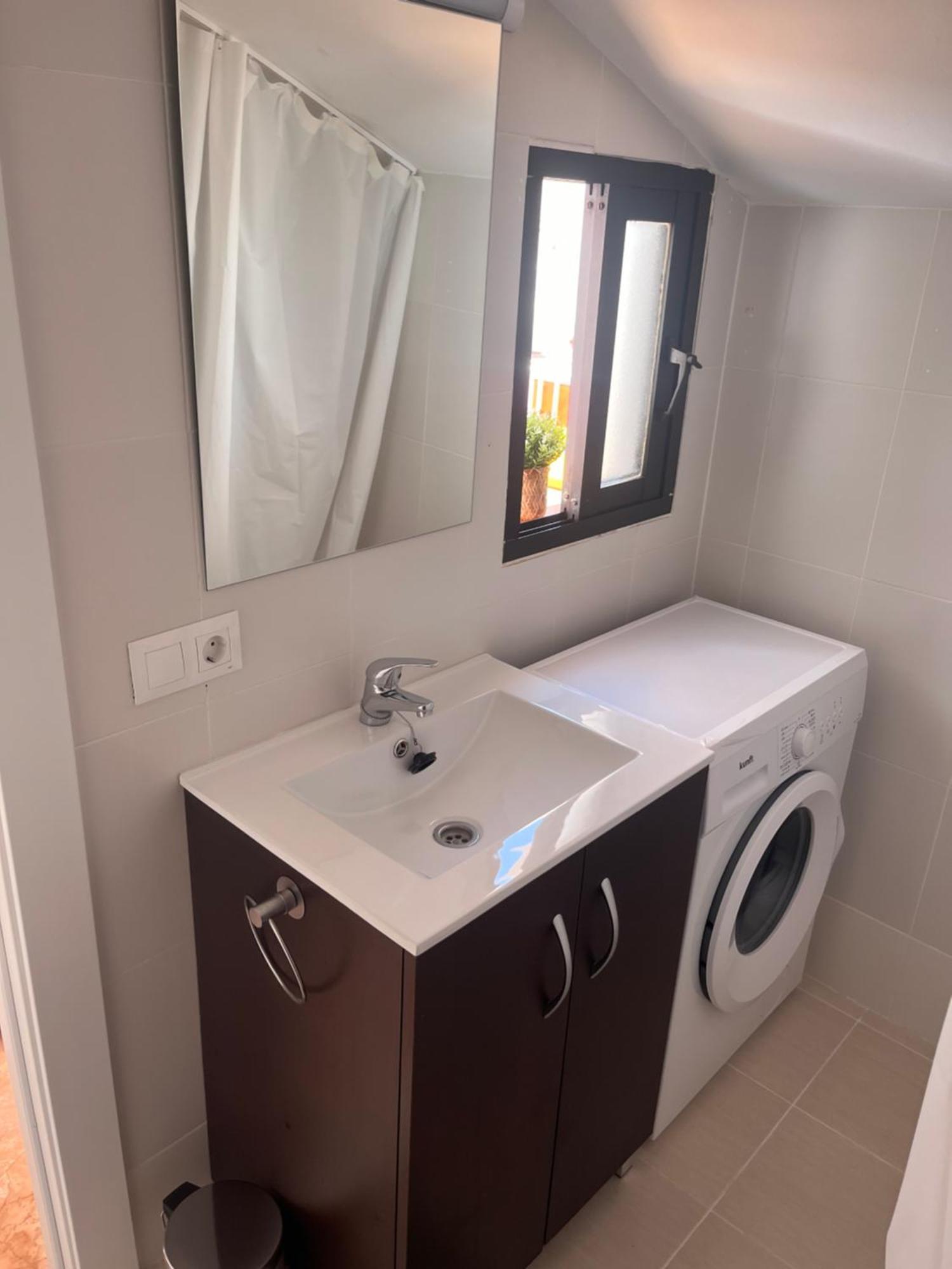 Apartamento Lidia Planta 2, La Carihuela 1ª Linea Playa, Vistas Mar, Buhardilla 1 Dormitorio, 40 M2, 1-3 Huesped, Terraza, Wifi Torremolinos Exterior photo
