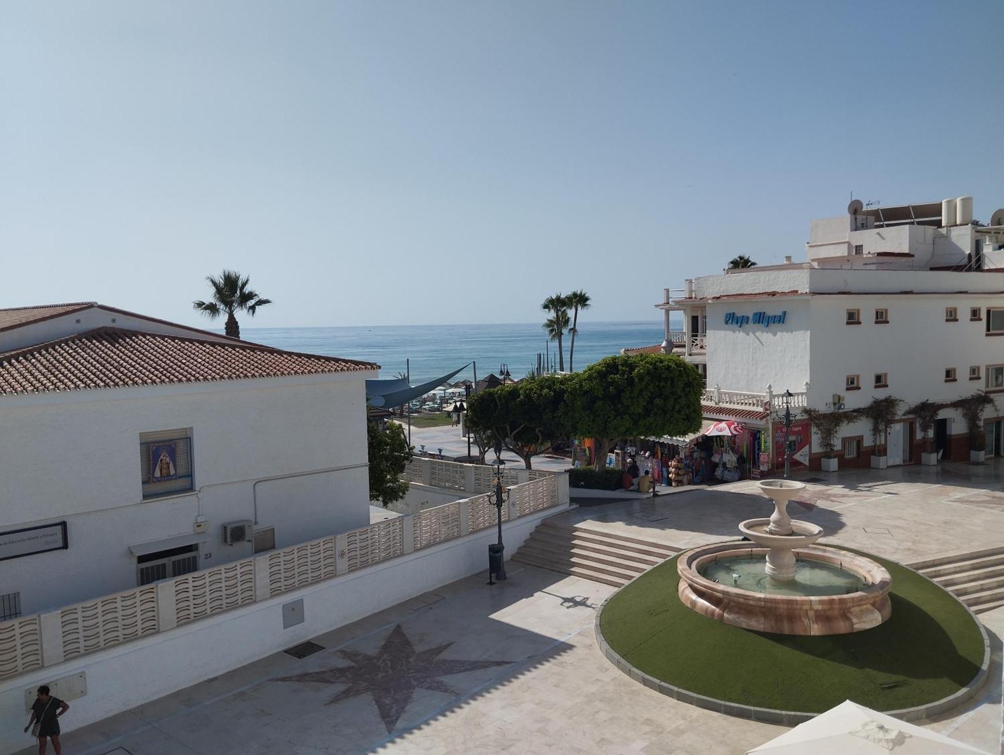 Apartamento Lidia Planta 2, La Carihuela 1ª Linea Playa, Vistas Mar, Buhardilla 1 Dormitorio, 40 M2, 1-3 Huesped, Terraza, Wifi Torremolinos Exterior photo